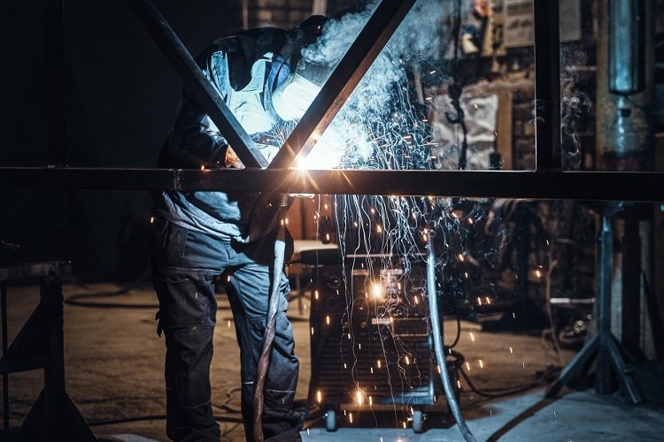 Guide to Avoiding Risks in Metal Forging